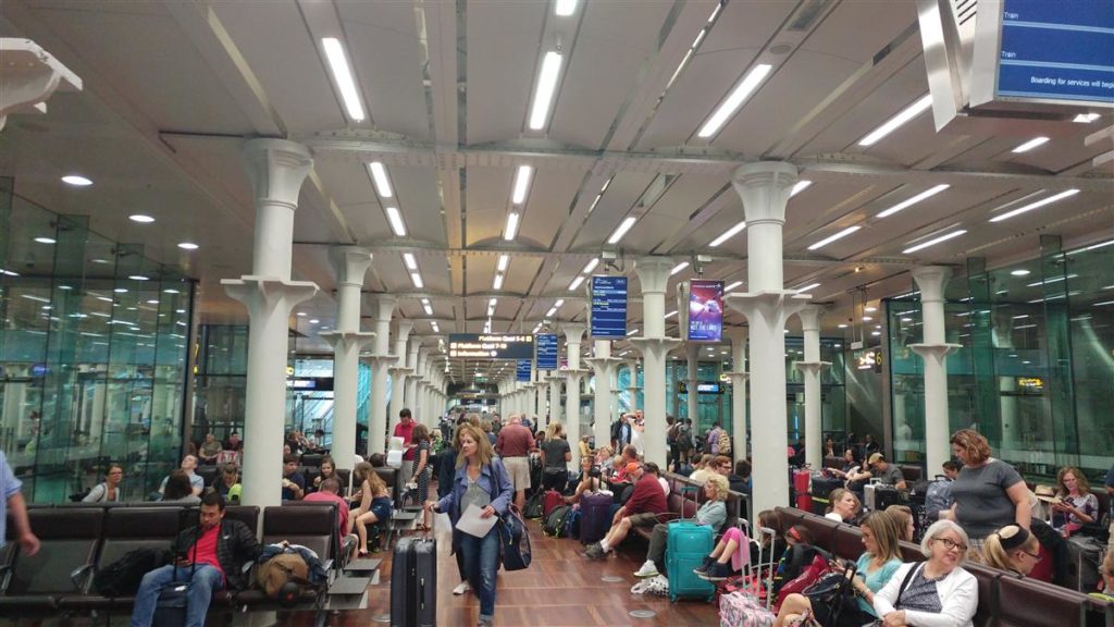 טרמינל הרכבת בלונדון, כמו שדה תעופה