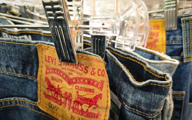 תמונת תקציר לחדשת סייבר: חברת Levi Strauss חוותה פריצה למערכותיה כתוצאה ממתקפת הנדסה חברתית