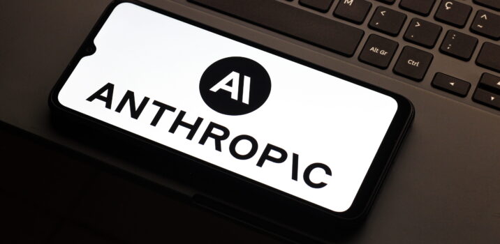 דו"ח של Anthropic: בינה מלאכותית מאפשרת לתוקפים דלי-כישורים לבצע פעולות ברמה מדינתית